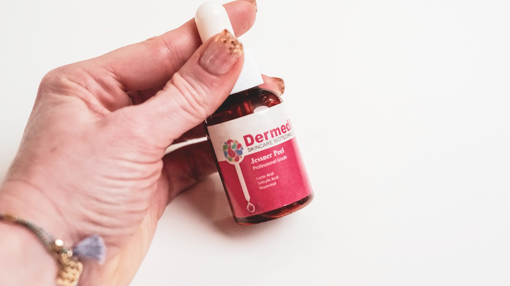 CHEMICAL PEELS 101: Acid Types - treatment image