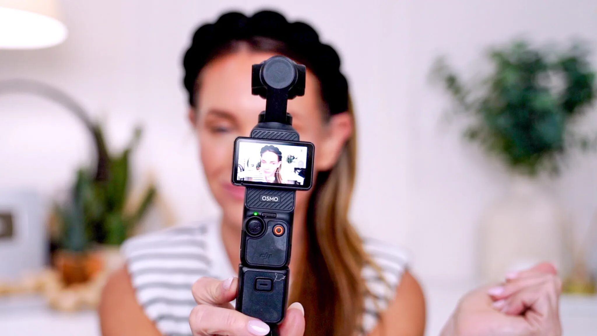 Live Ziip Microcurrent Facial + Ultimate Christmas Gift Guide for Skincare Lovers! - treatment image