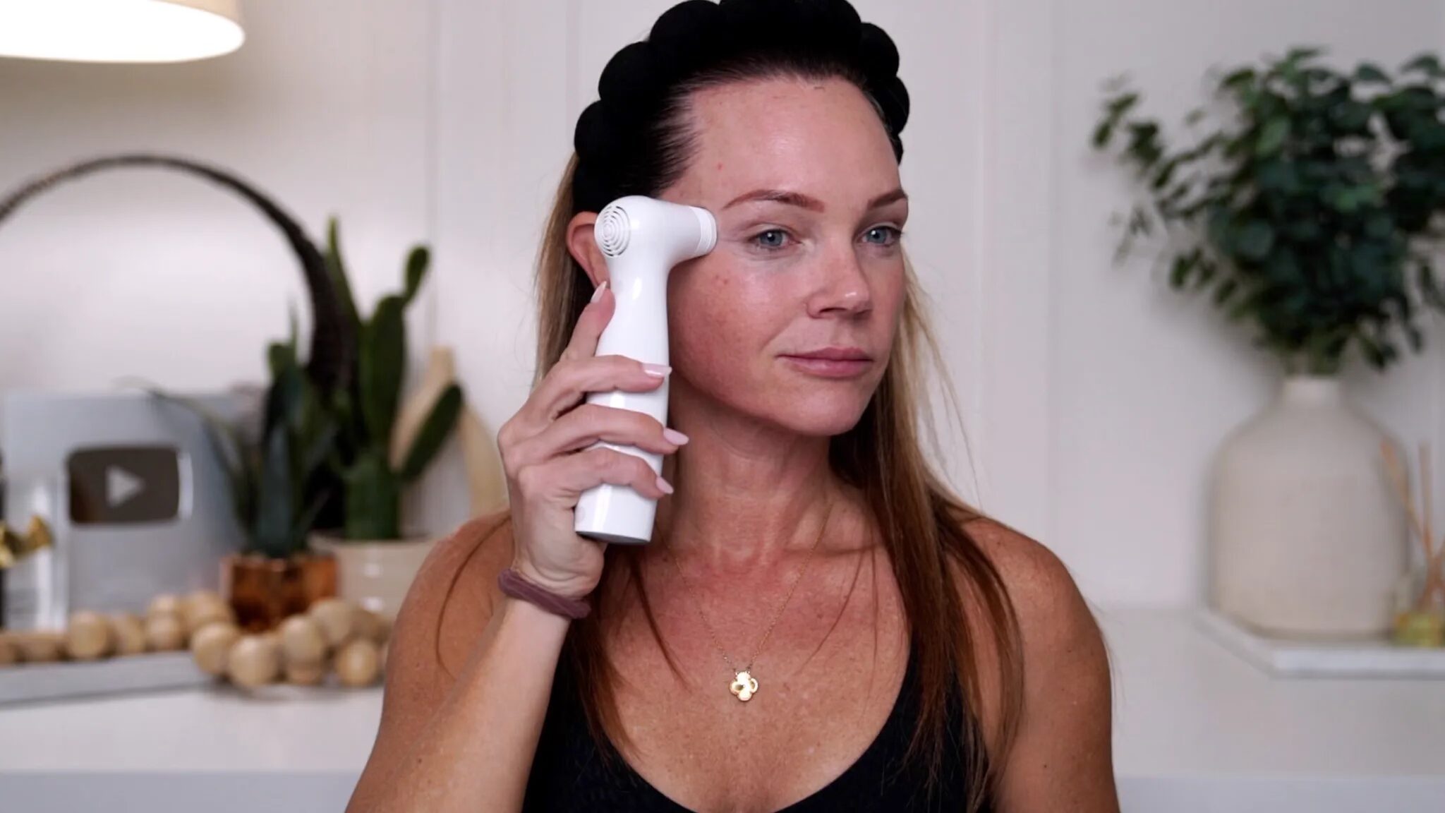 Top 25 Skincare, Beauty & Haircare Gifts You Need This Christmas! 🎄 - treatment image