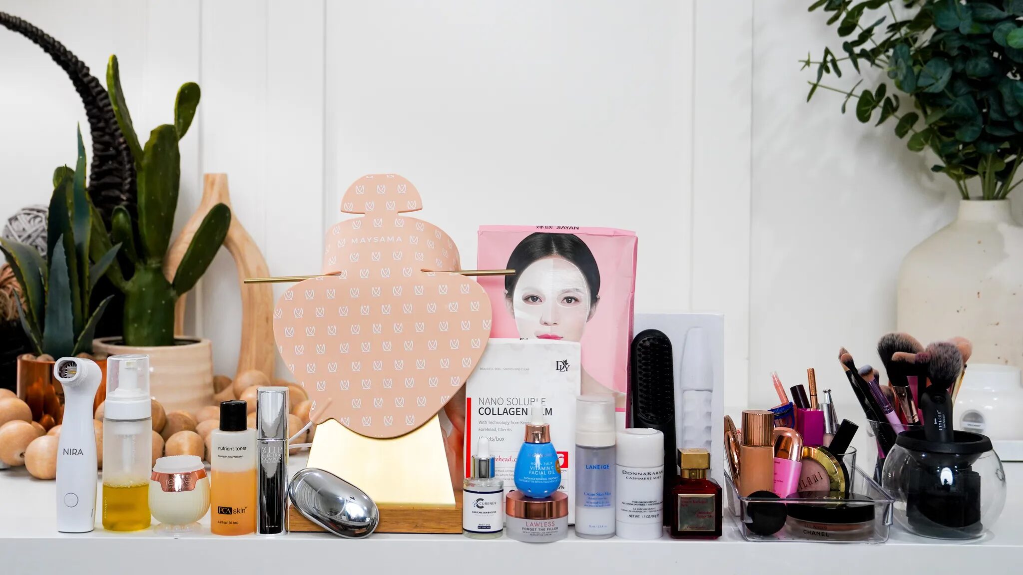 Live Ziip Microcurrent Facial + Ultimate Christmas Gift Guide for Skincare Lovers!