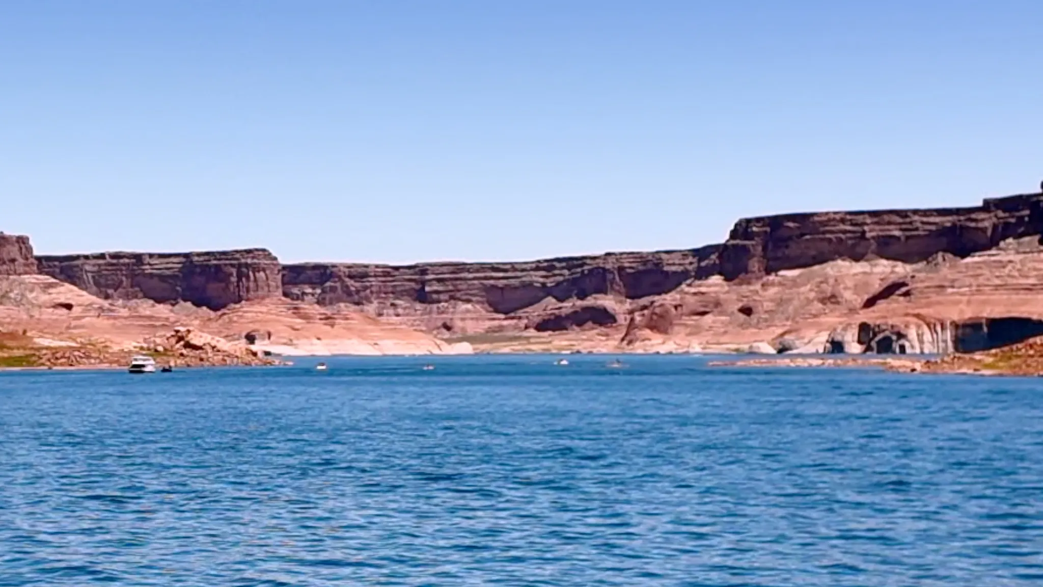 Houseboating Lake Powell in 2026: What It’s Really Like With the Water This Low - treatment image