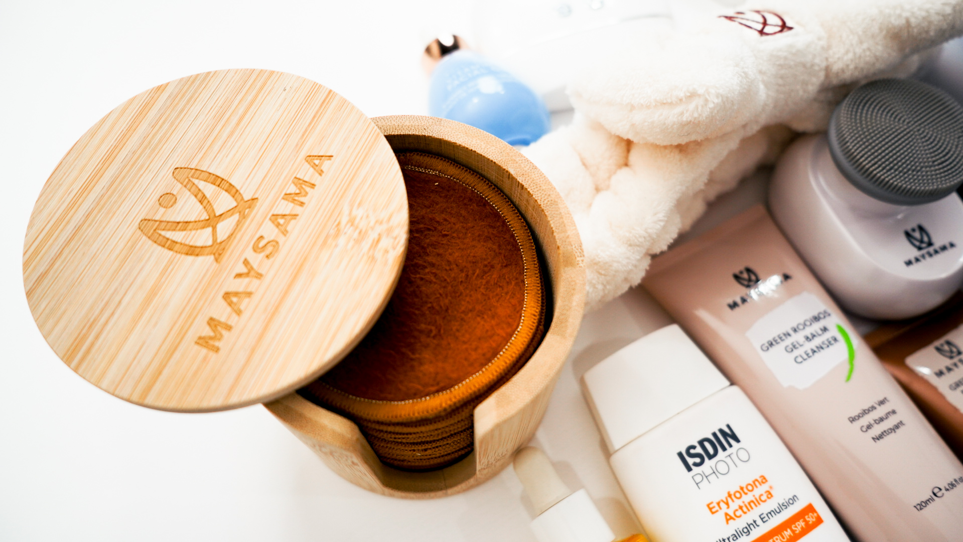 CYBER MONDAY DEALS 2023 BEAUTY PRODUCTS AND DEVICES - treatment image