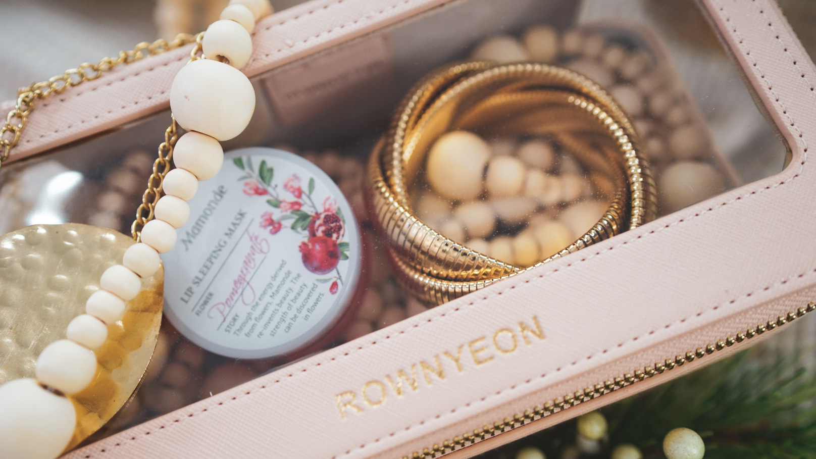 My Holiday Gift Guide 2021 🎁 - treatment image