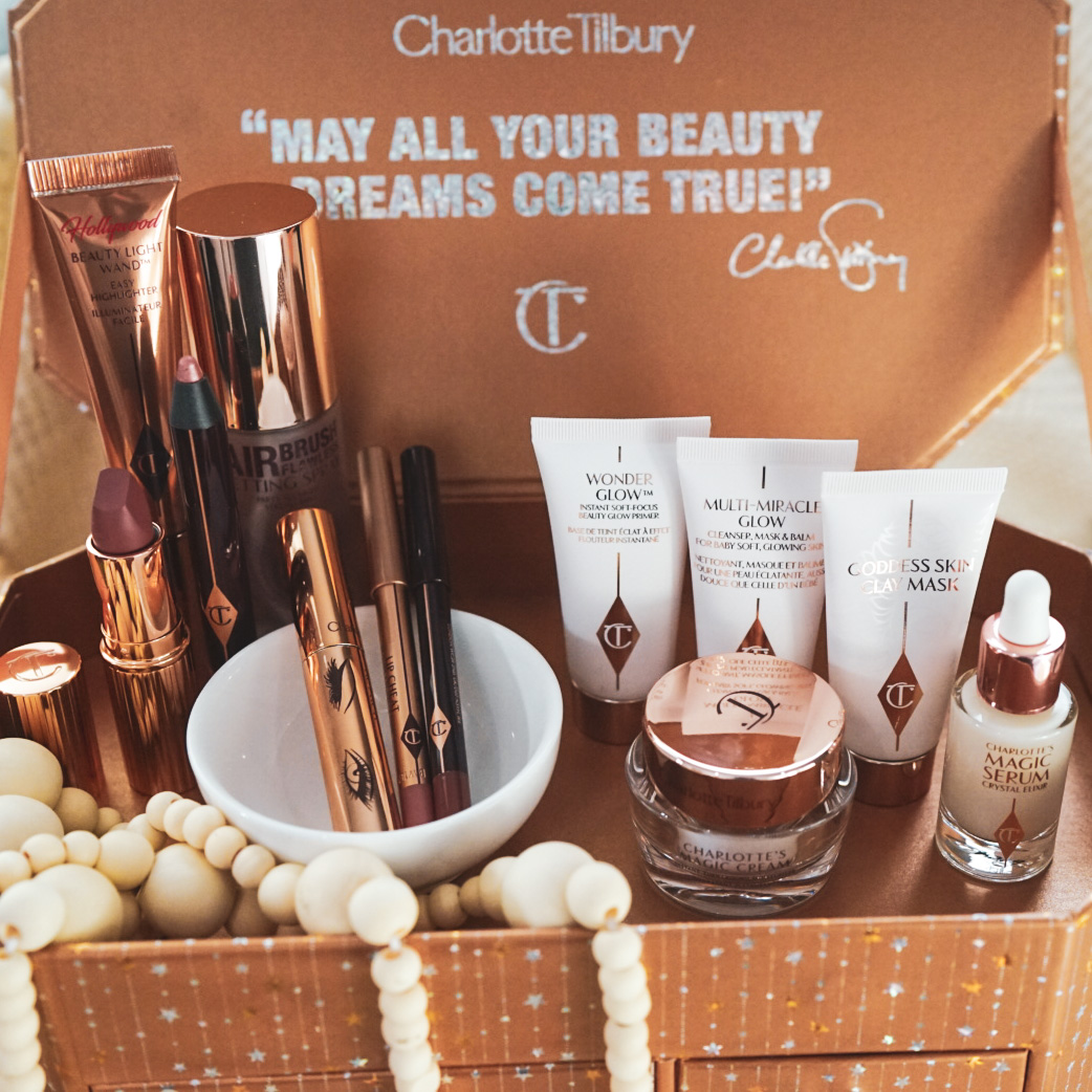 DAY 1 Natural Kaos Holiday Giveaways! Charlotte Tilbury Advent Jewel Box!🎁 - treatment image