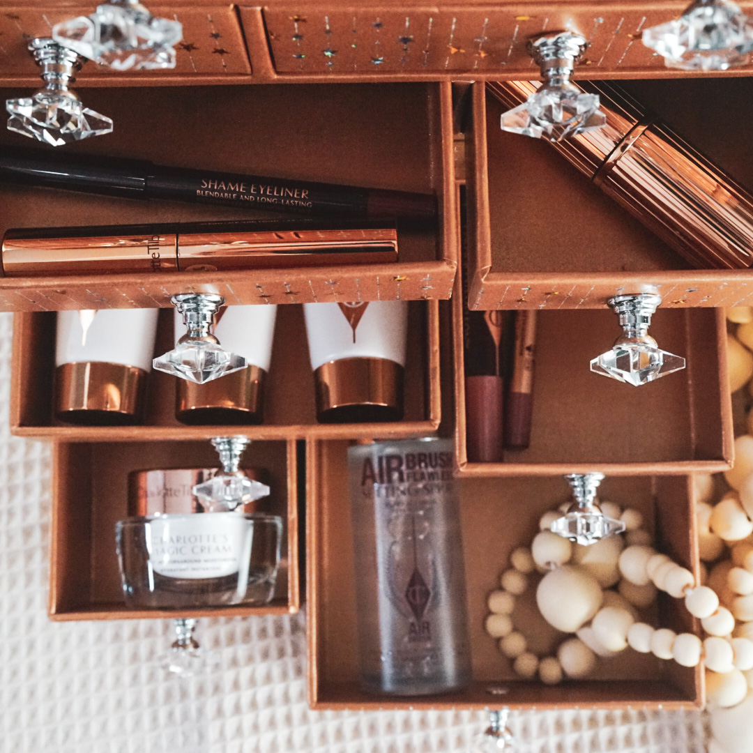 DAY 1 Natural Kaos Holiday Giveaways! Charlotte Tilbury Advent Jewel Box!🎁 - treatment image