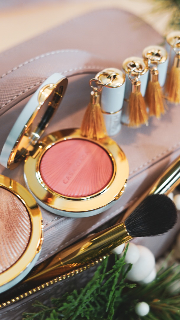 CASA GaGa Haus Labs Limited Edition Makeup Collection - treatment image