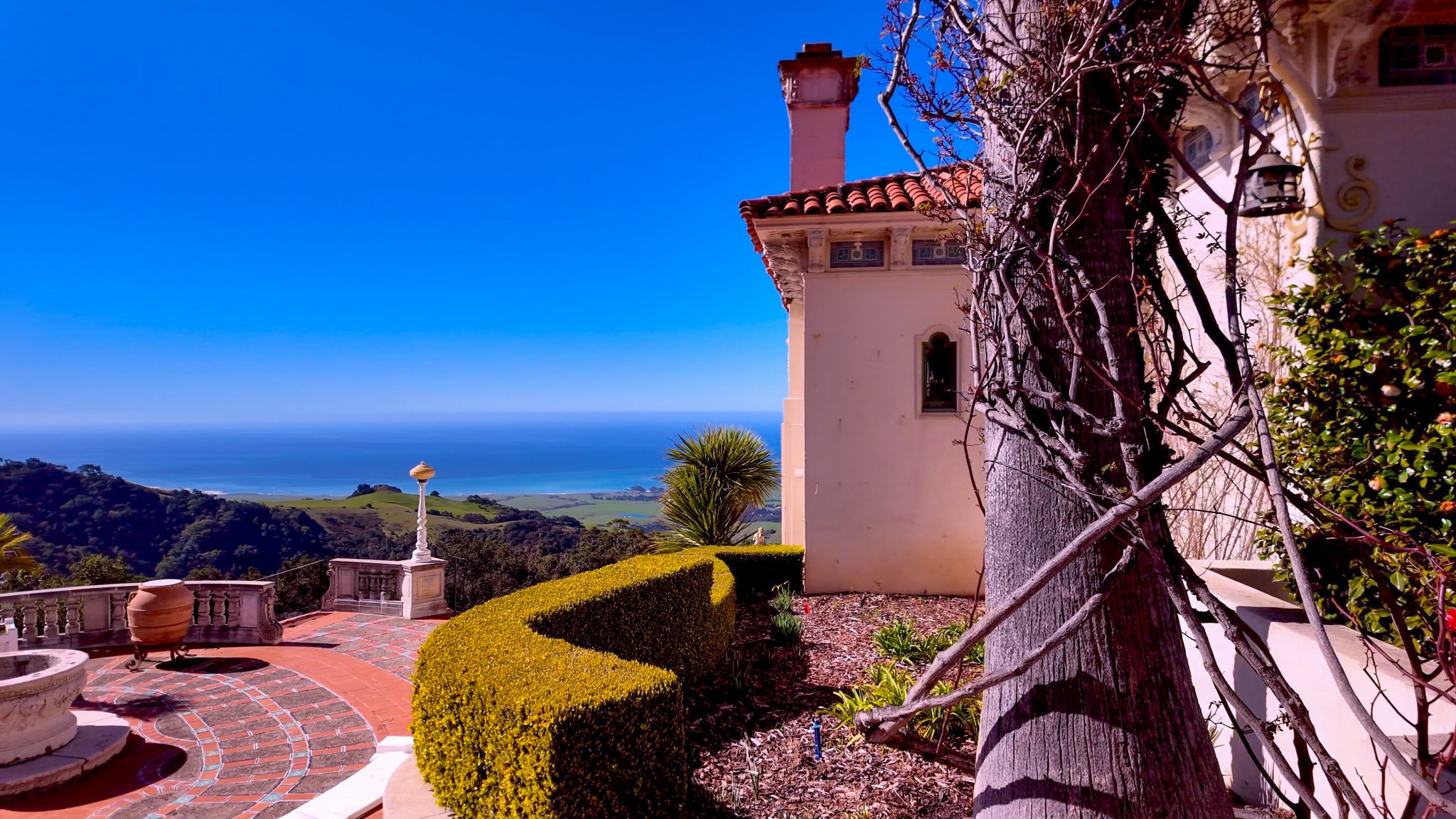 Hearst Castle Tour Grand Rooms, 2024 - treatment image