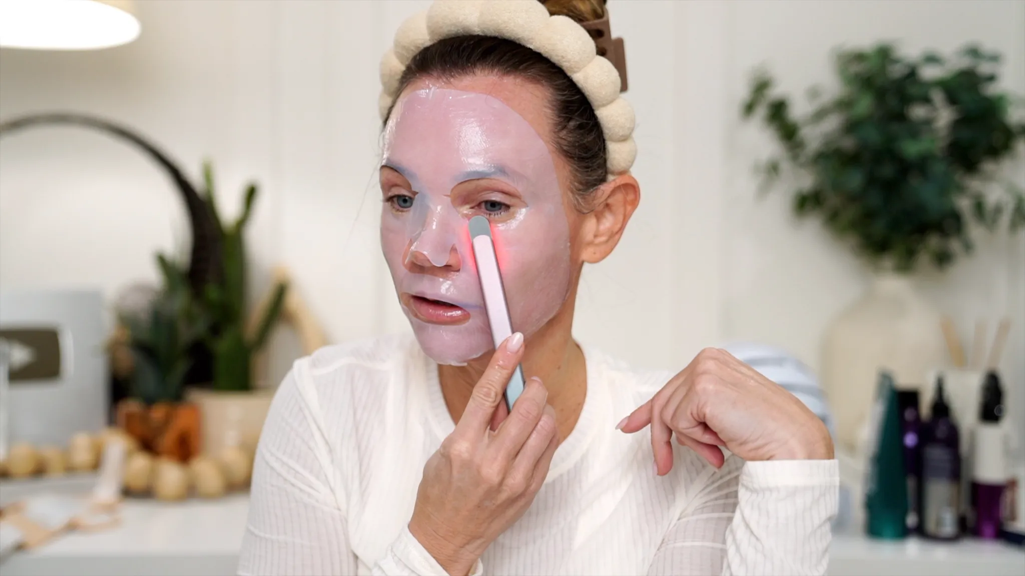 Thanksgiving Glow-Up: Exfoliate & Microneedle for Radiant Skin - treatment image
