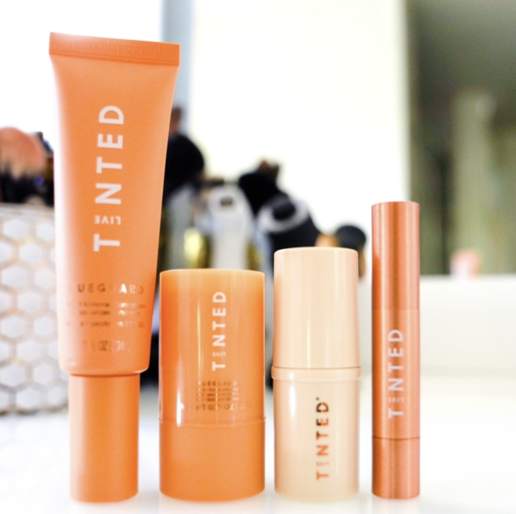 CYBER MONDAY DEALS 2023 BEAUTY PRODUCTS AND DEVICES - treatment image