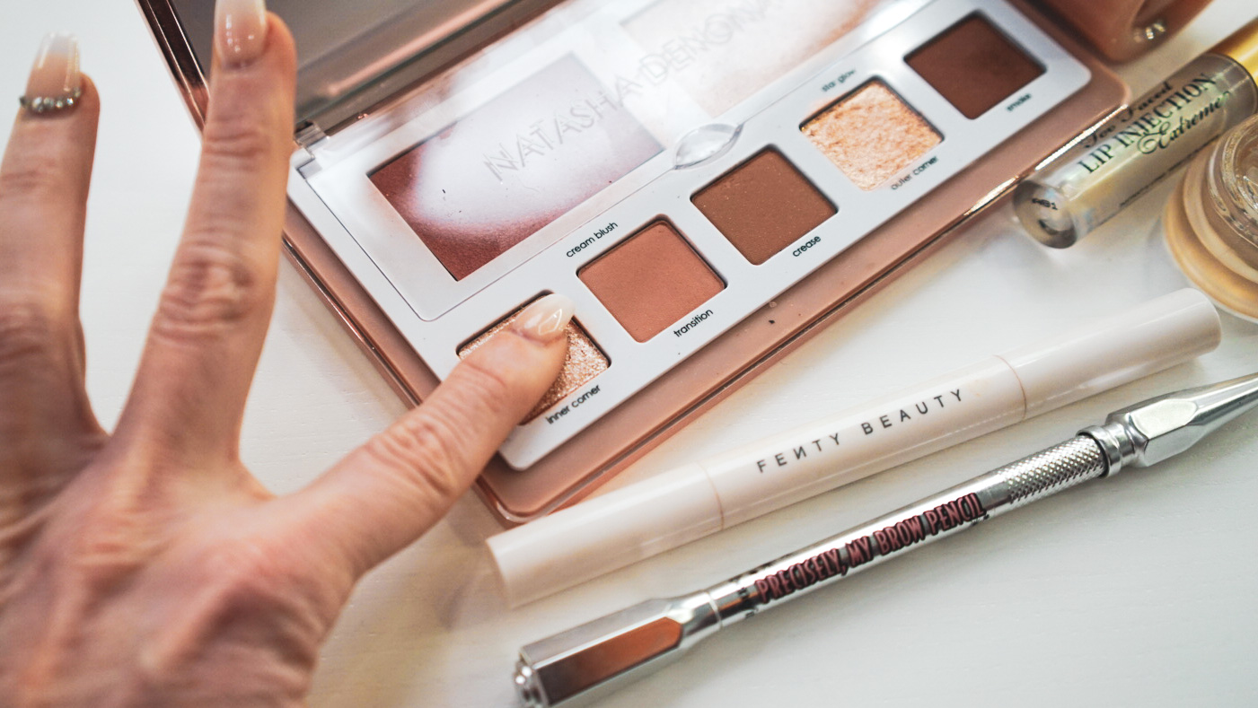 La Luer Beauty Tool Unboxing & Skincare | Makeup - treatment image
