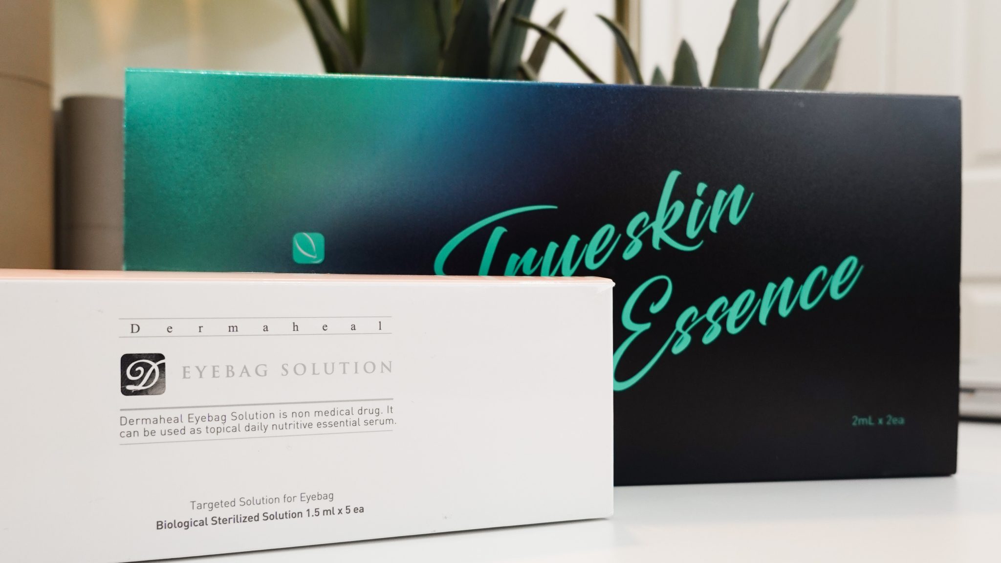 REJURAN HEALER | DERMAHEAL EYE BAG SOLUTION