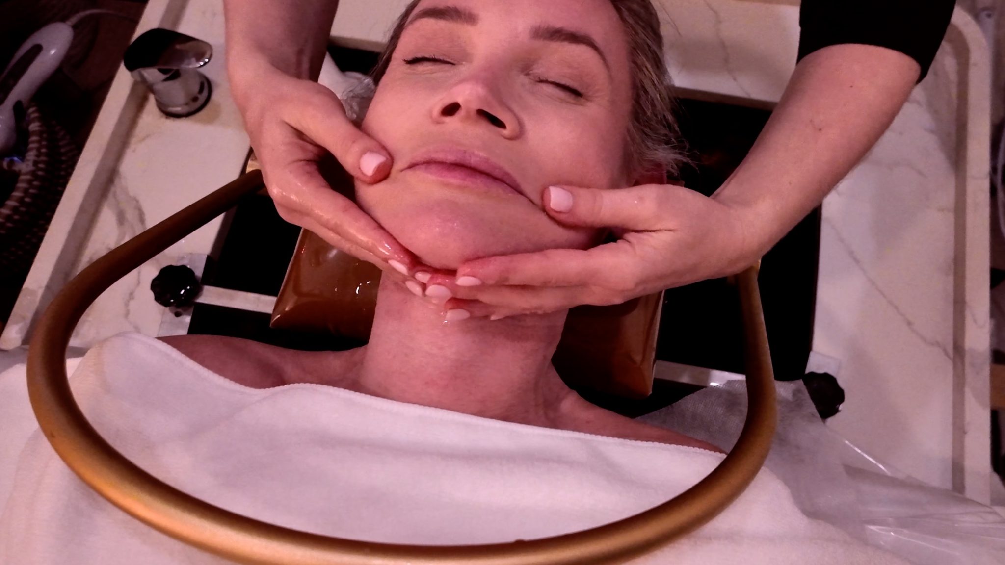 HAIR GROWTH TREATMENT SCALP SPA MASSAGE - treatment image