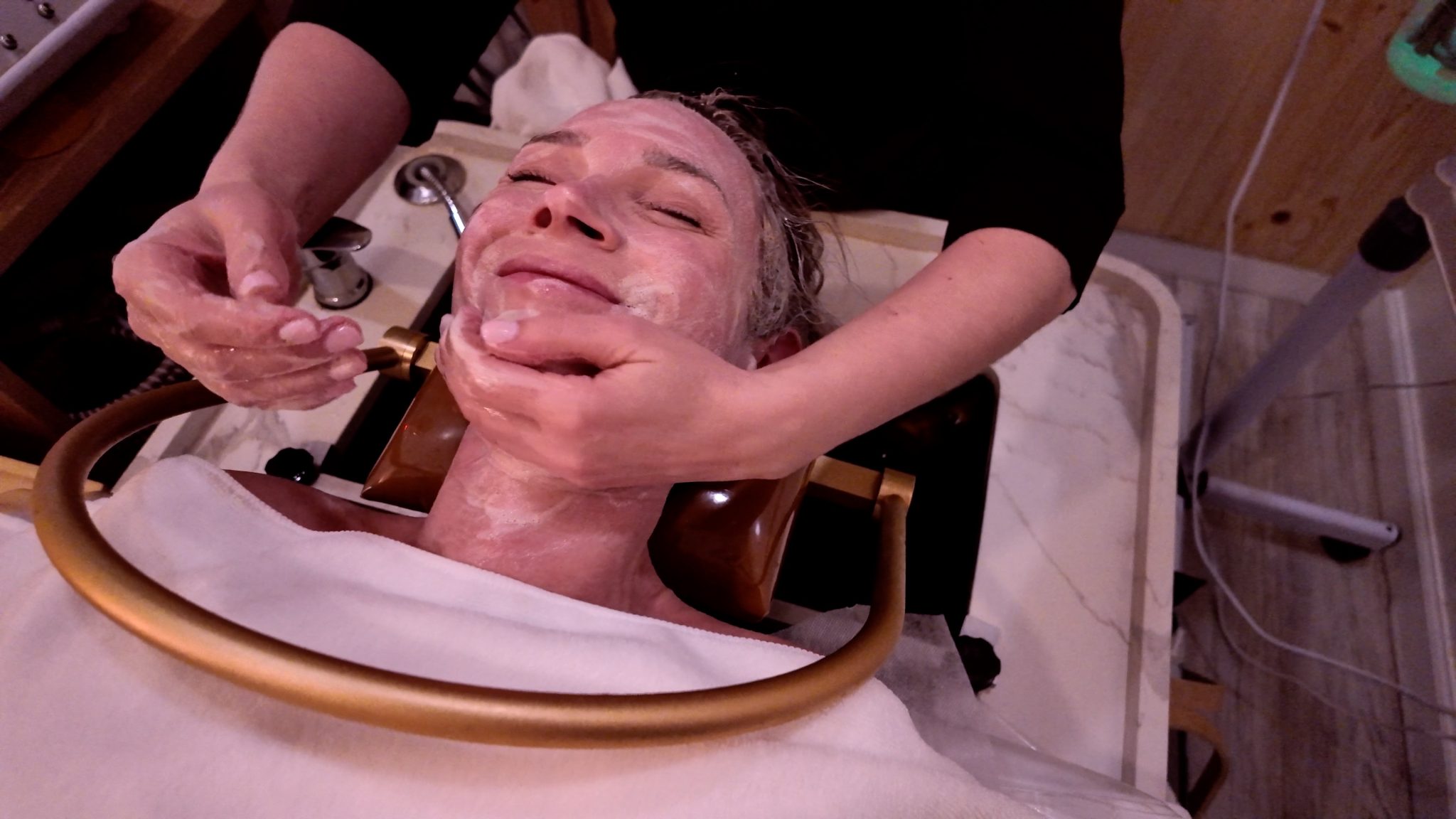 HAIR GROWTH TREATMENT SCALP SPA MASSAGE - treatment image