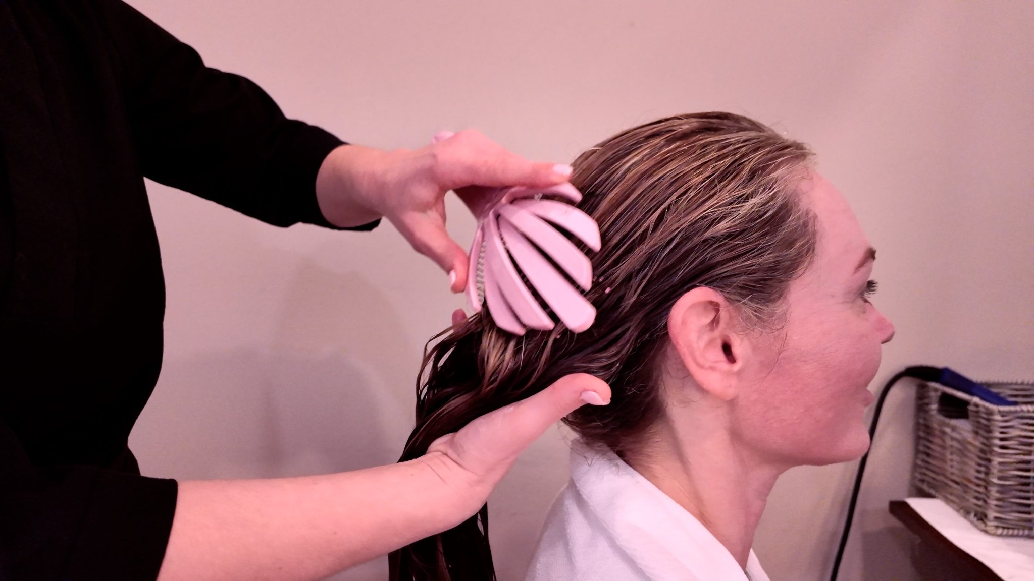 HAIR GROWTH TREATMENT SCALP SPA MASSAGE - treatment image