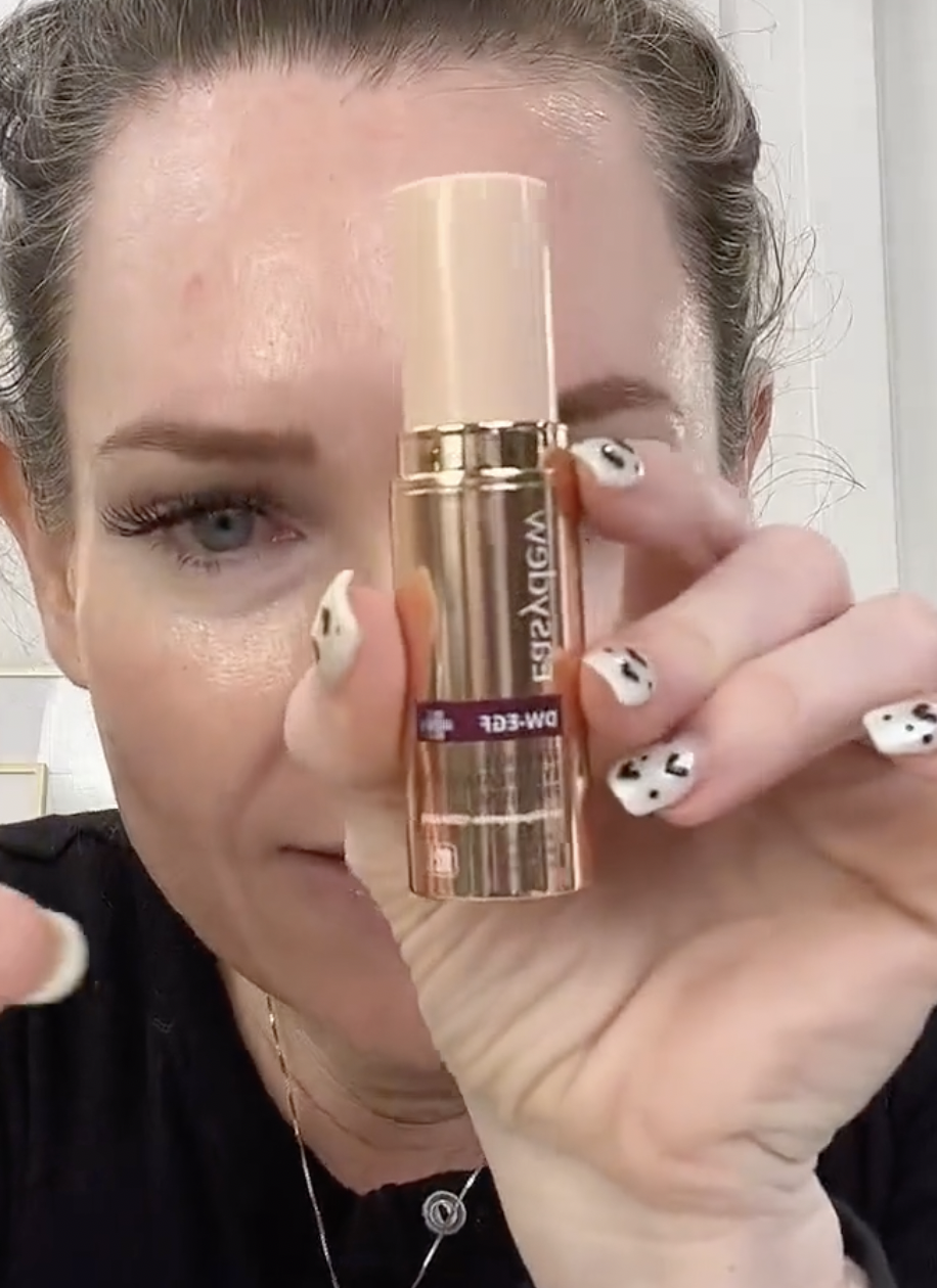 DERMAPLANING WITH EASYDEW - treatment image