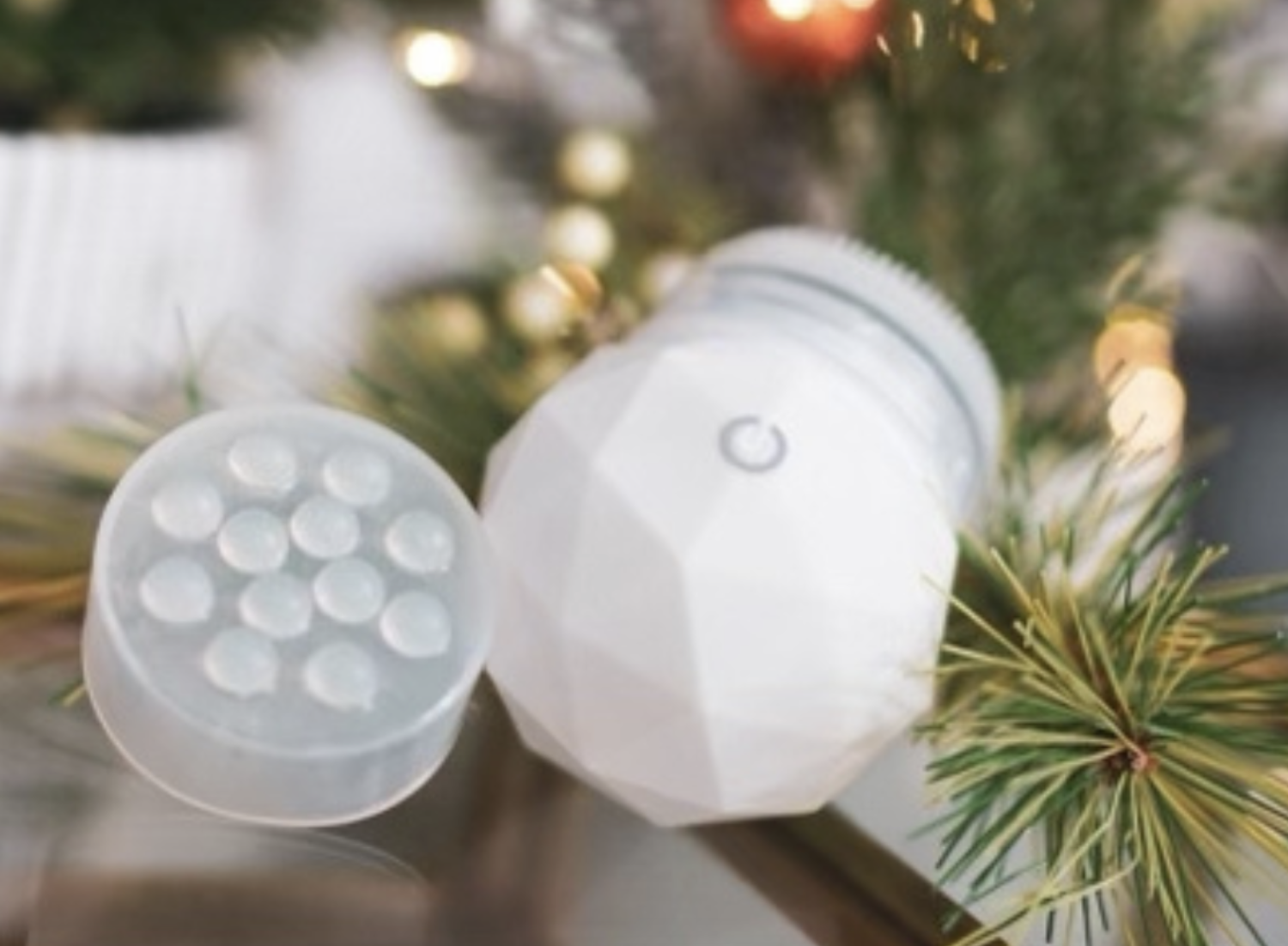 CYBER MONDAY DEALS 2023 BEAUTY PRODUCTS AND DEVICES - treatment image