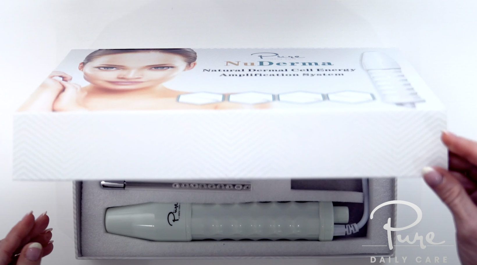 NUDERMA HIGH FREQUENCY WAND - treatment image
