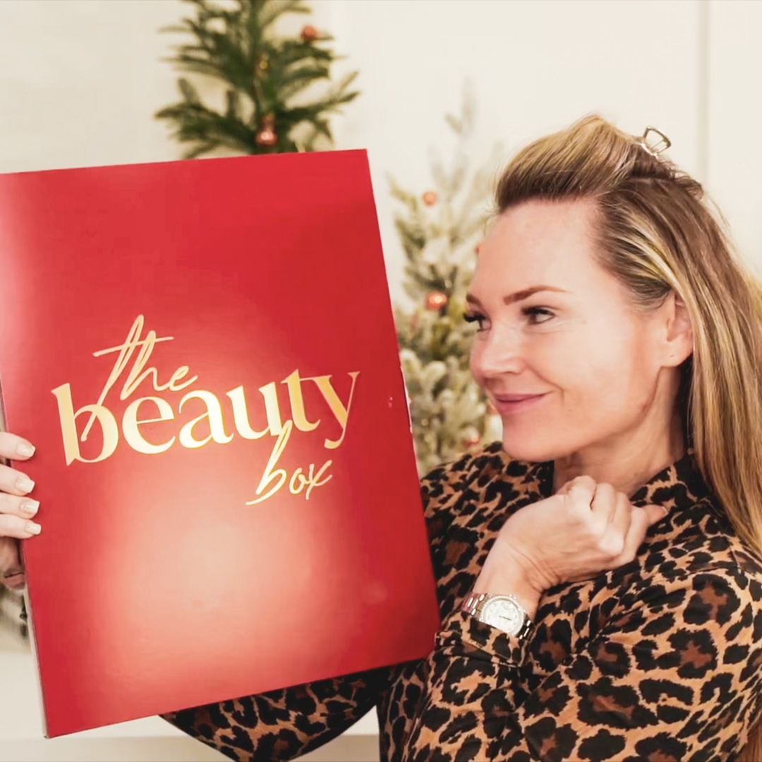 AMAZON ADVENT BEAUTY BOX AND STOCKING STUFFERS