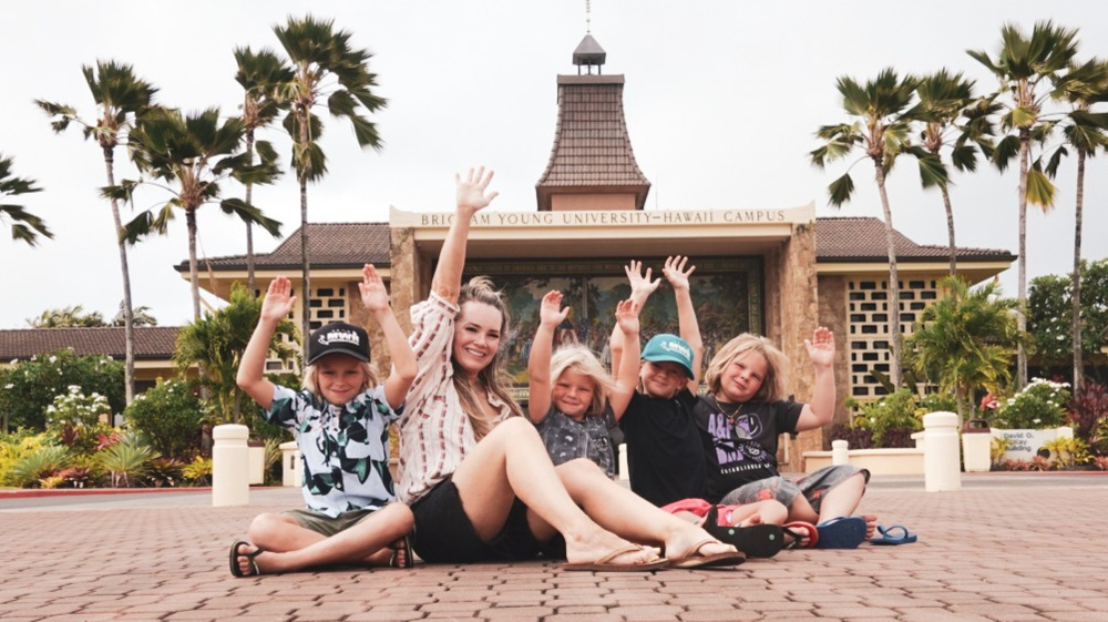 natural kaos is mormon and graduated from BYU Hawaii
