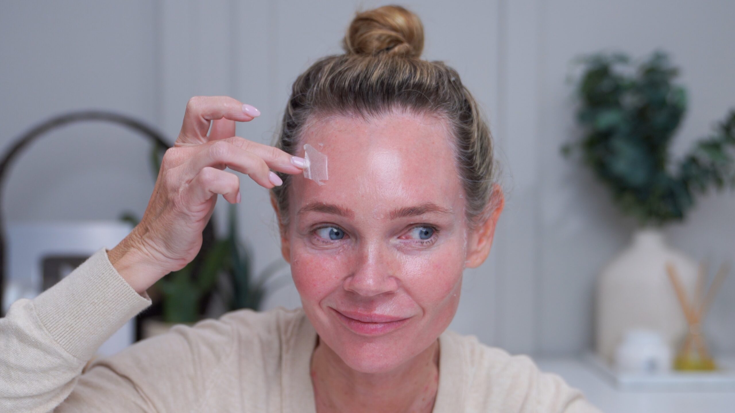 Day 4 with more visible facial peeling